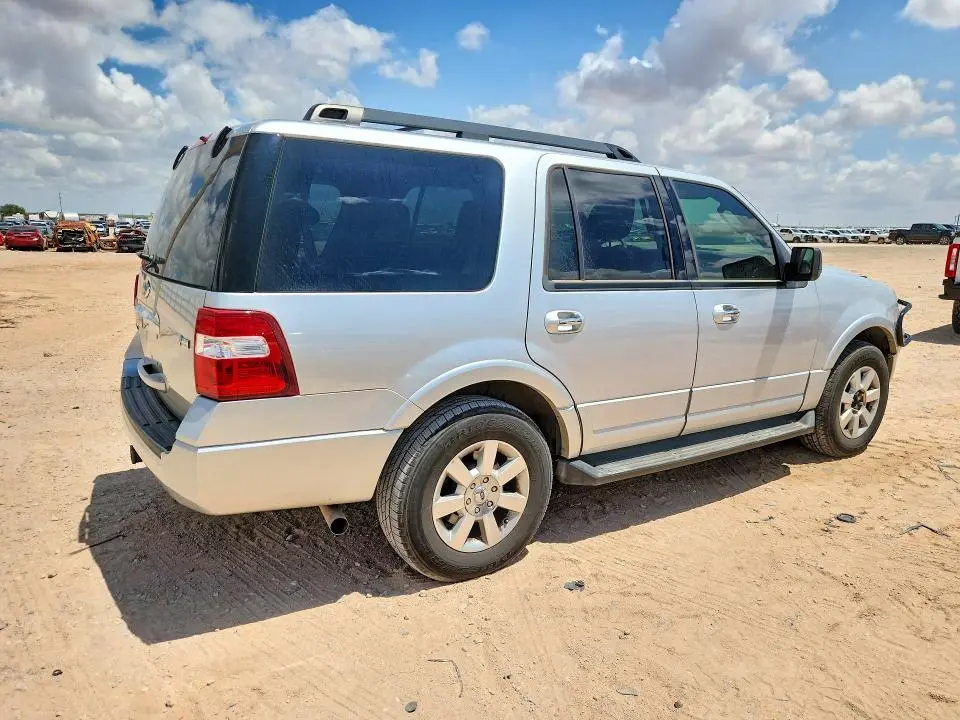 2010 FORD EXPEDITION XLT  