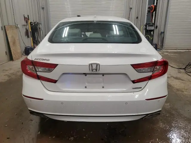 2018 HONDA ACCORD TOURING  