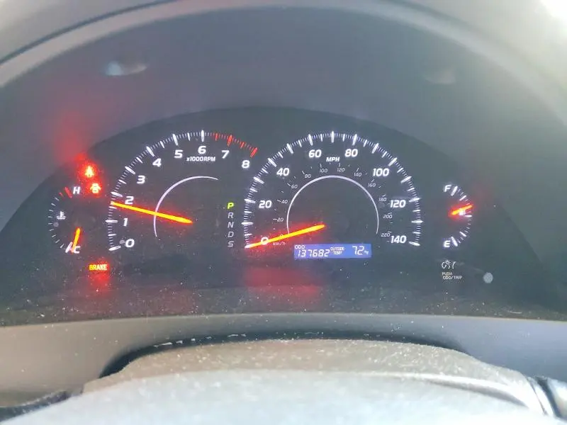 2011 TOYOTA CAMRY LE  