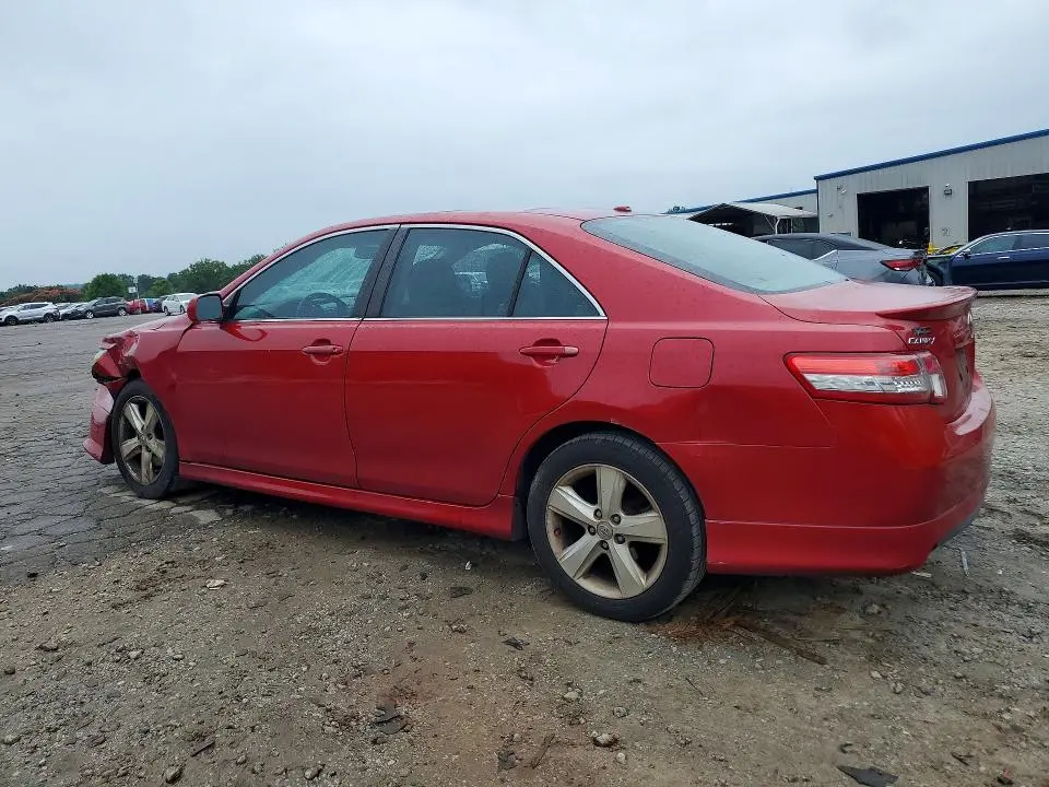 2011 TOYOTA CAMRY SE  