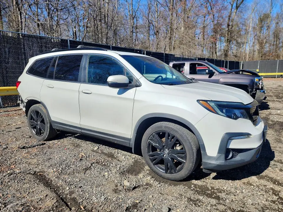 2021 HONDA PILOT SE  