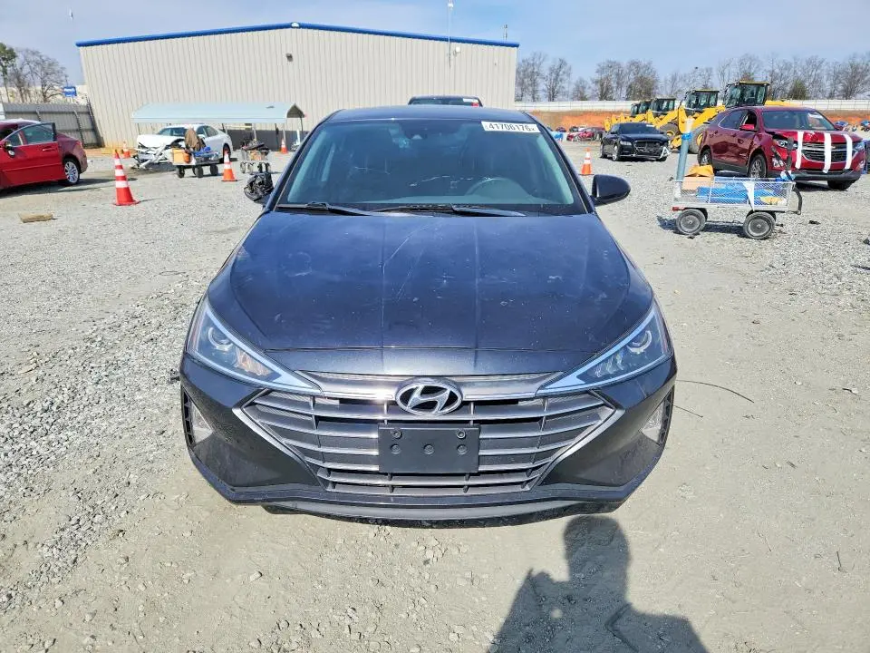 2020 HYUNDAI ELANTRA SEL  