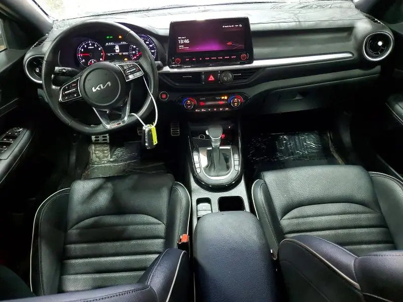 2023 KIA FORTE GT LINE  