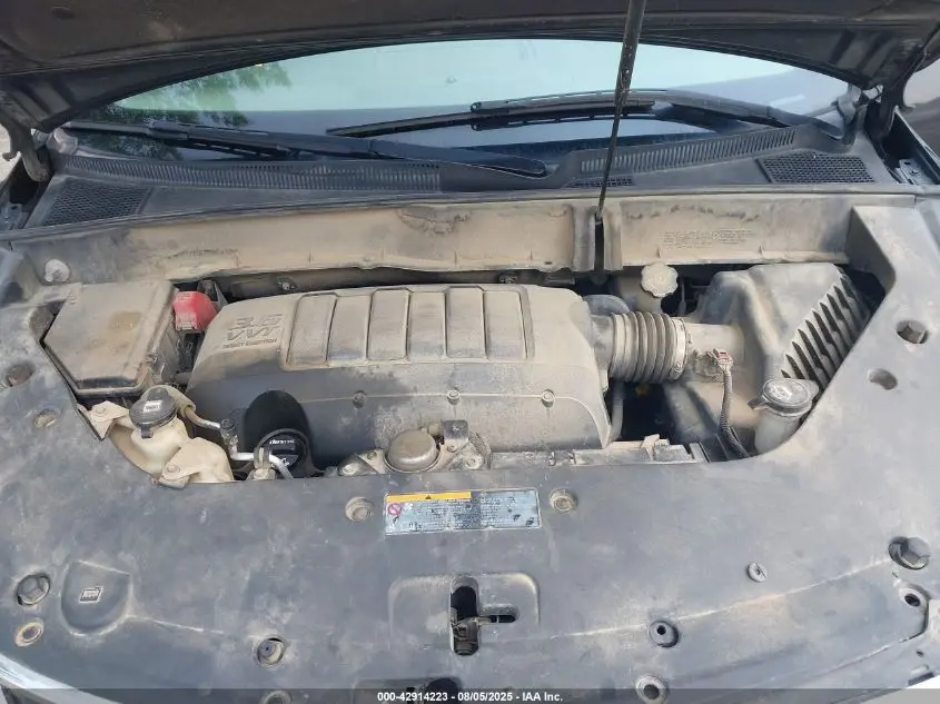 2014 CHEVROLET TRAVERSE LS