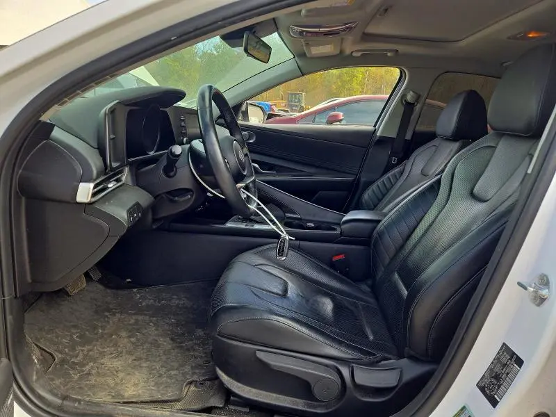 2022 HYUNDAI ELANTRA SEL  