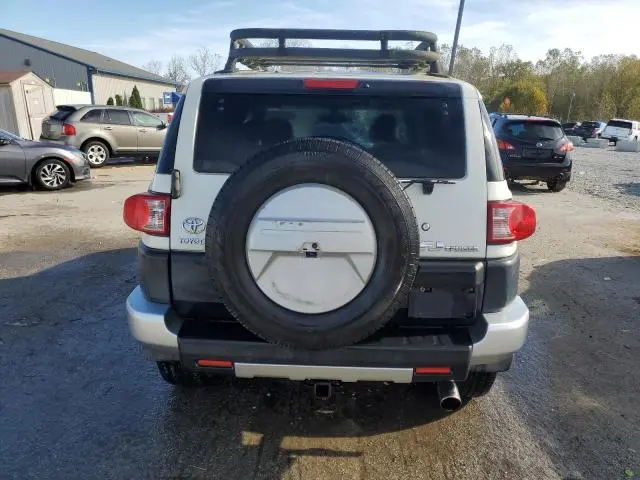 2010 TOYOTA FJ CRUISER   