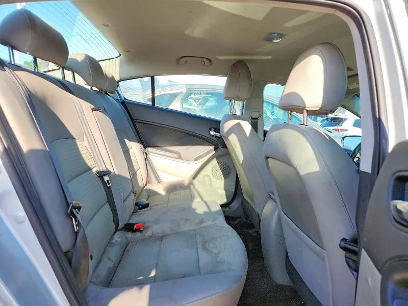 2015 KIA FORTE LX  