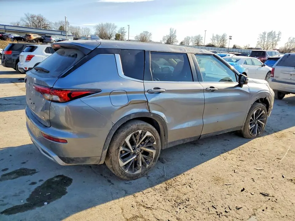 2024 MITSUBISHI OUTLANDER SE  