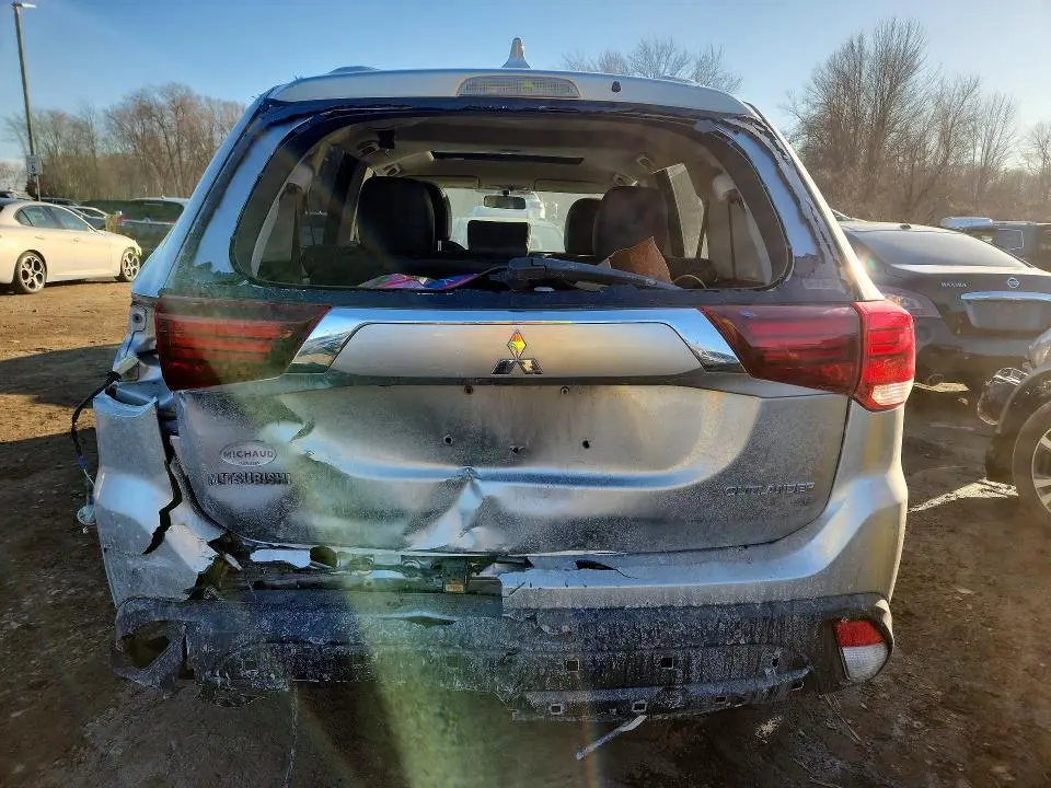 2019 MITSUBISHI OUTLANDER SE  