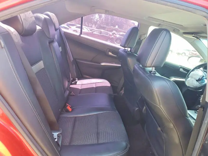 2014 TOYOTA CAMRY SE  