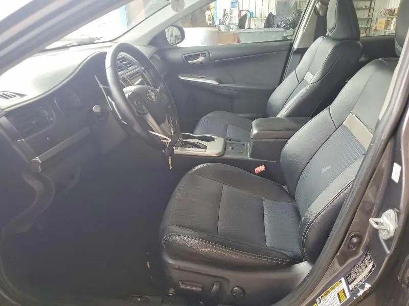 2012 TOYOTA CAMRY SE  