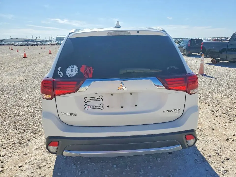 2017 MITSUBISHI OUTLANDER SE  