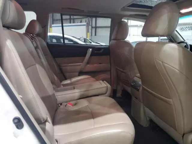 2011 TOYOTA HIGHLANDER BASE  