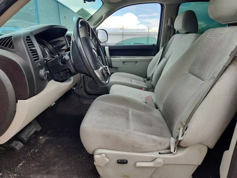 2011 CHEVROLET SILVERADO C1500 LT  