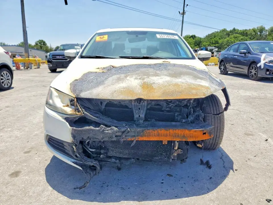 2014 VOLKSWAGEN JETTA SE  