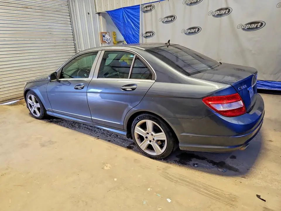 2011 MERCEDES-BENZ C 300  