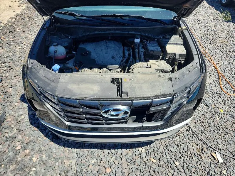 2022 HYUNDAI TUCSON SE  