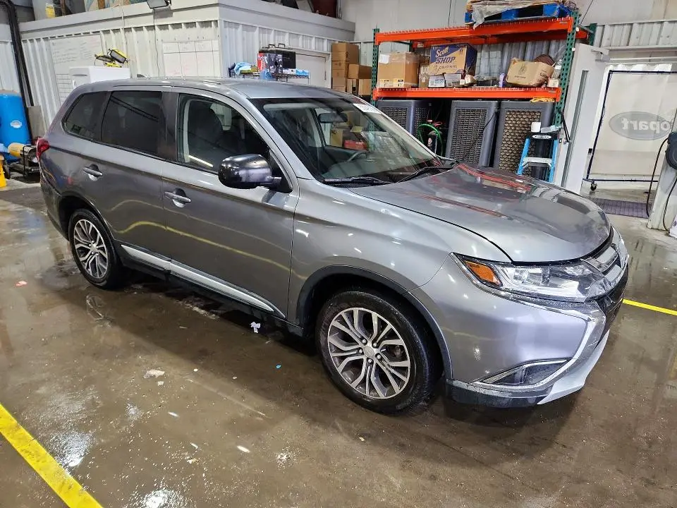 2018 MITSUBISHI OUTLANDER SE  