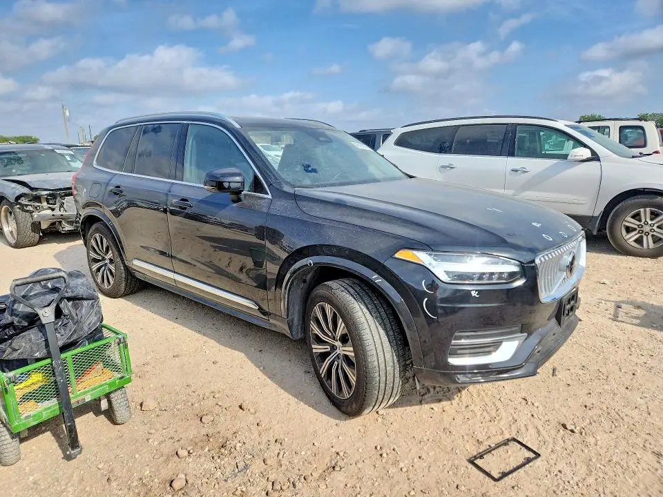 2025 VOLVO XC90 CORE  