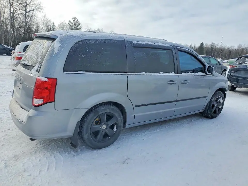 2017 DODGE GRAND CARAVAN SE  