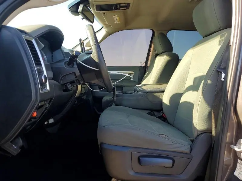 2015 RAM 1500 SLT  