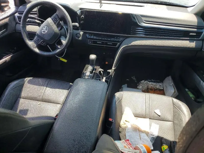 2025 TOYOTA CAMRY XLE  
