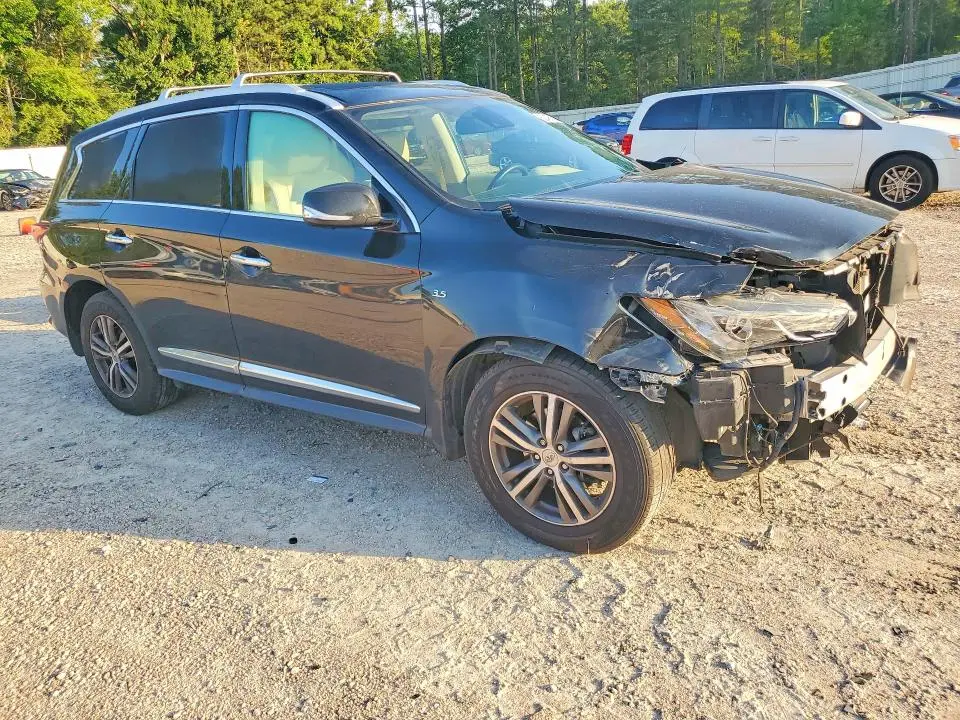 2020 INFINITI QX60 LUXE  