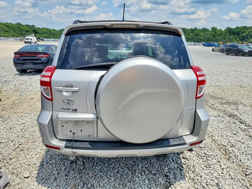2011 TOYOTA RAV4 BASE  