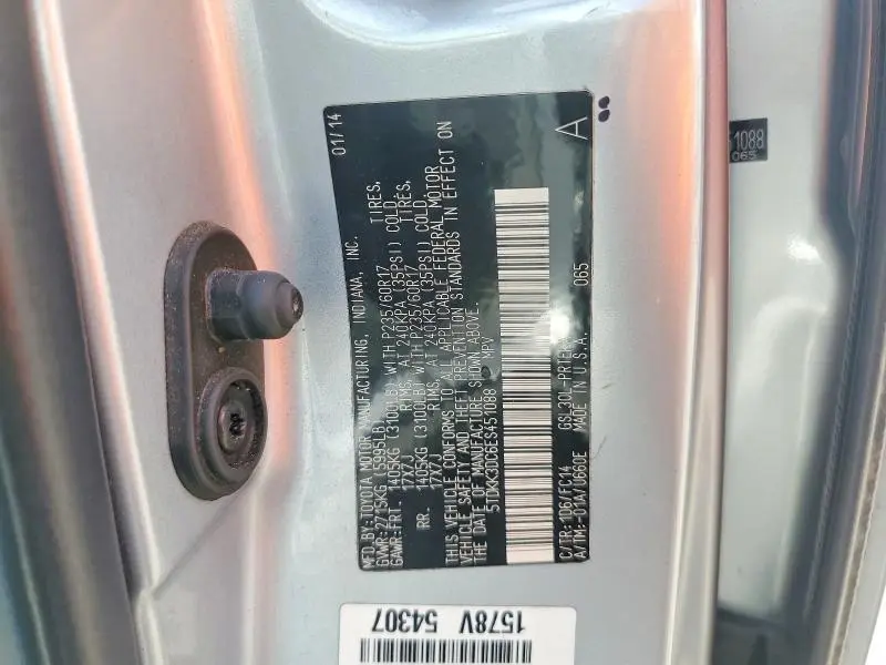 2014 TOYOTA SIENNA LE  