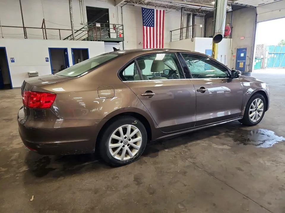 2014 VOLKSWAGEN JETTA SE  