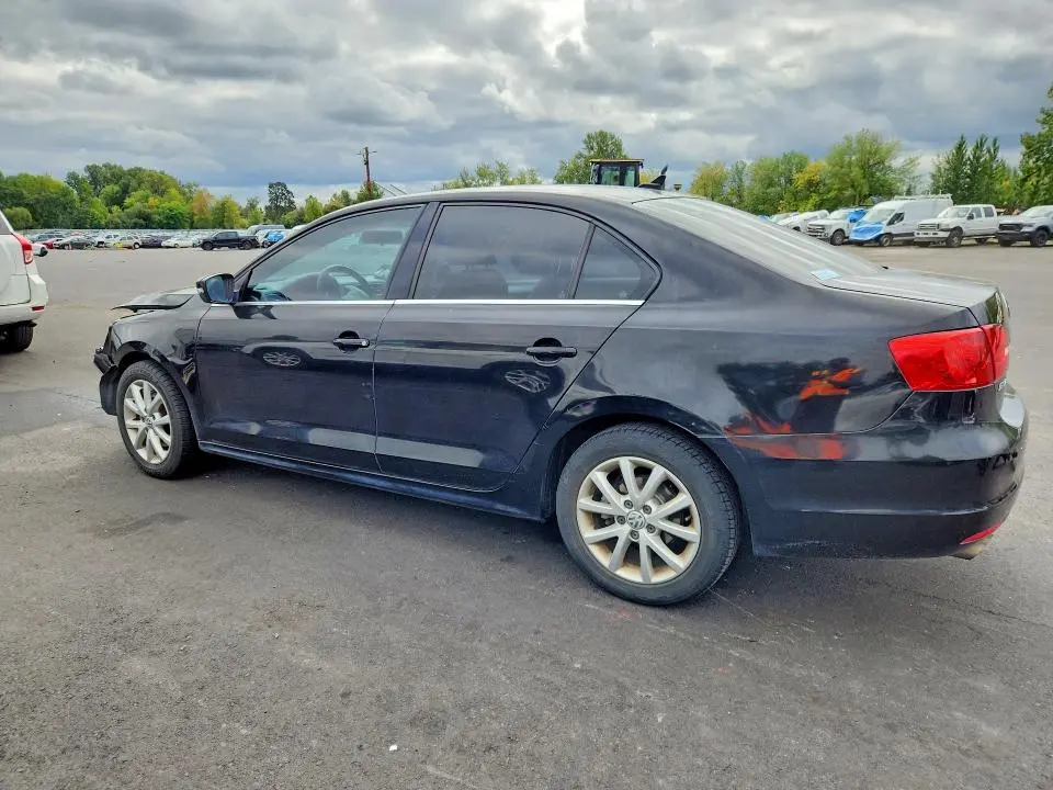 2013 VOLKSWAGEN JETTA SE  