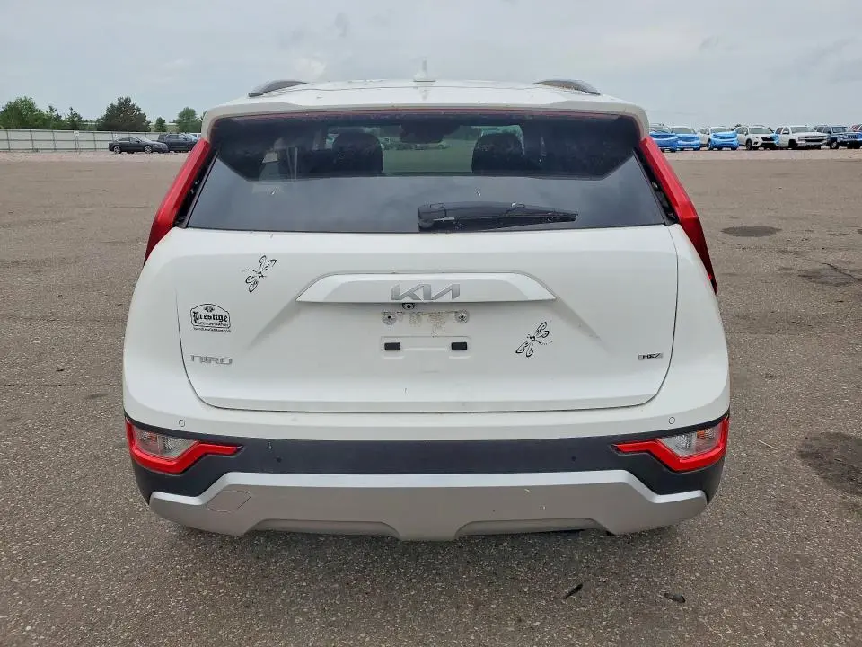 2024 KIA NIRO EX  
