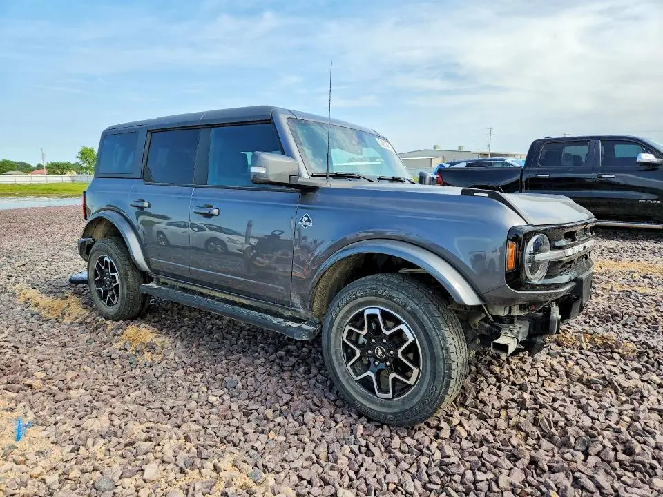 2023 FORD BRONCO BASE  