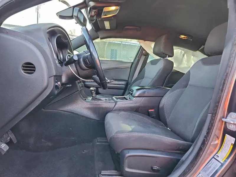 2015 DODGE CHARGER SE  