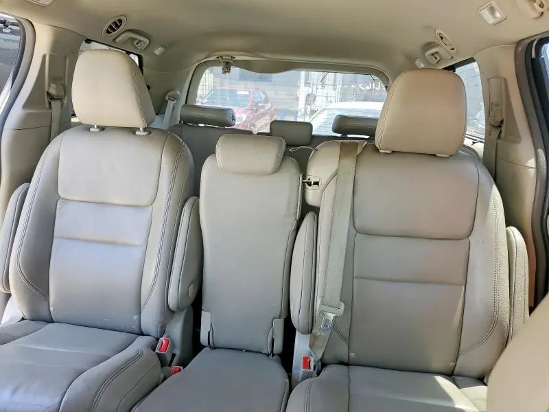 2019 TOYOTA SIENNA XLE PREMIUM 8-PASSENGER  
