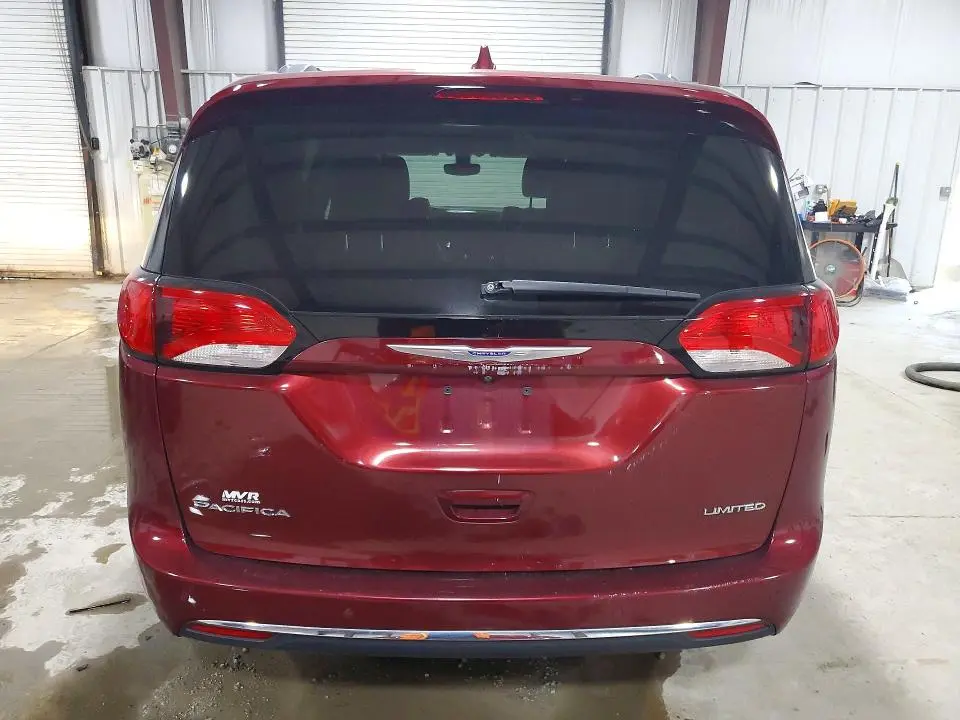 2018 CHRYSLER PACIFICA LIMITED  