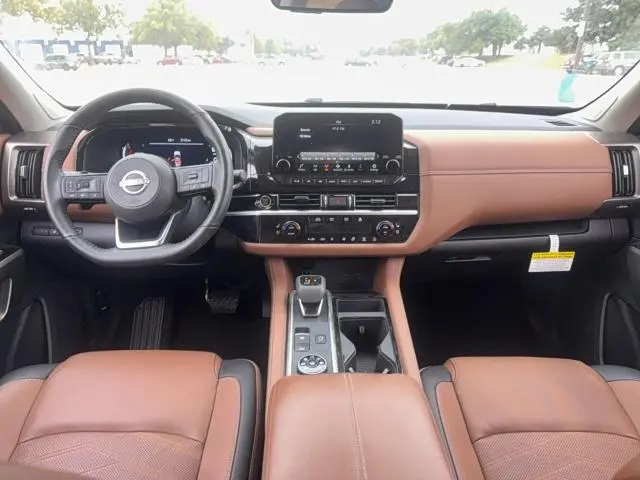2024 NISSAN PATHFINDER PLATINUM  