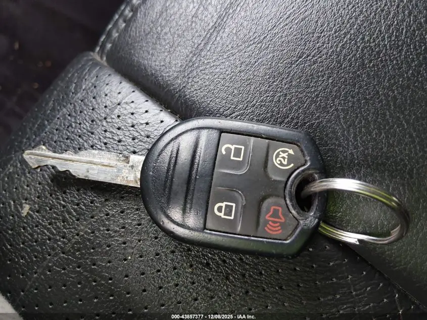 2016 FORD F-250 LARIAT