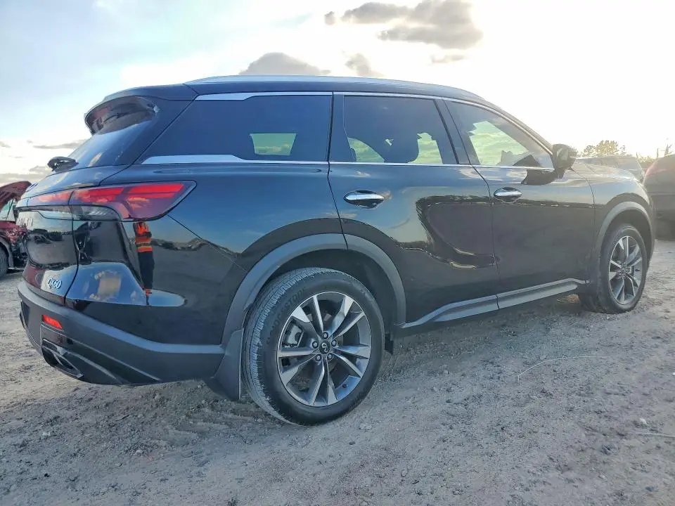 2024 INFINITI QX60 LUXE  