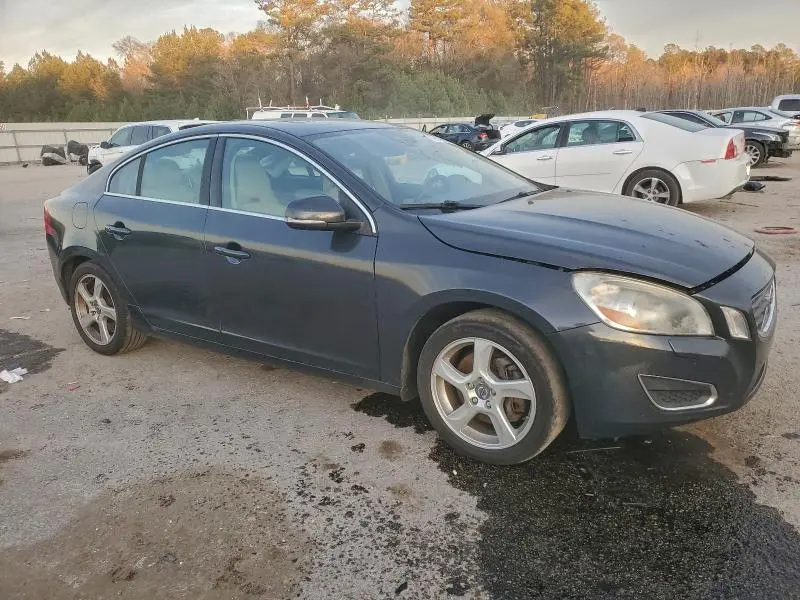 2013 VOLVO S60 T5  