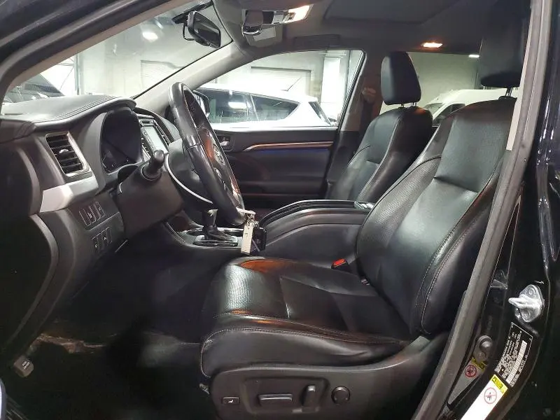 2016 TOYOTA HIGHLANDER LIMITED  