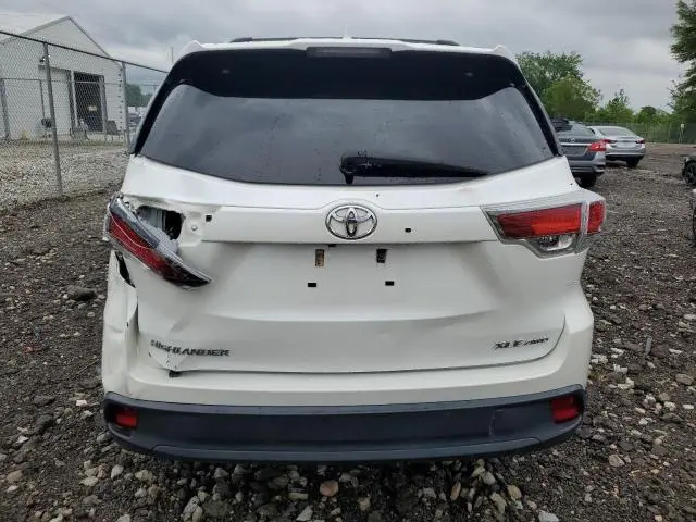 2016 TOYOTA HIGHLANDER XLE  