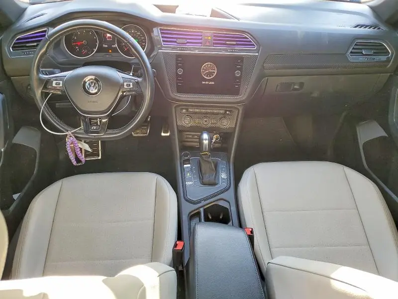 2020 VOLKSWAGEN TIGUAN SE  
