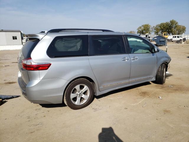 2019 TOYOTA SIENNA LE