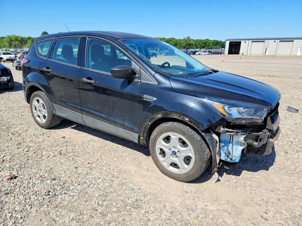 2018 FORD ESCAPE S  