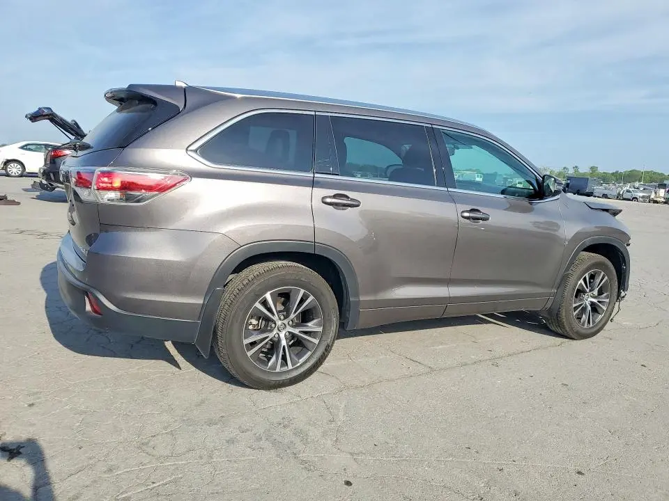 2016 TOYOTA HIGHLANDER XLE  