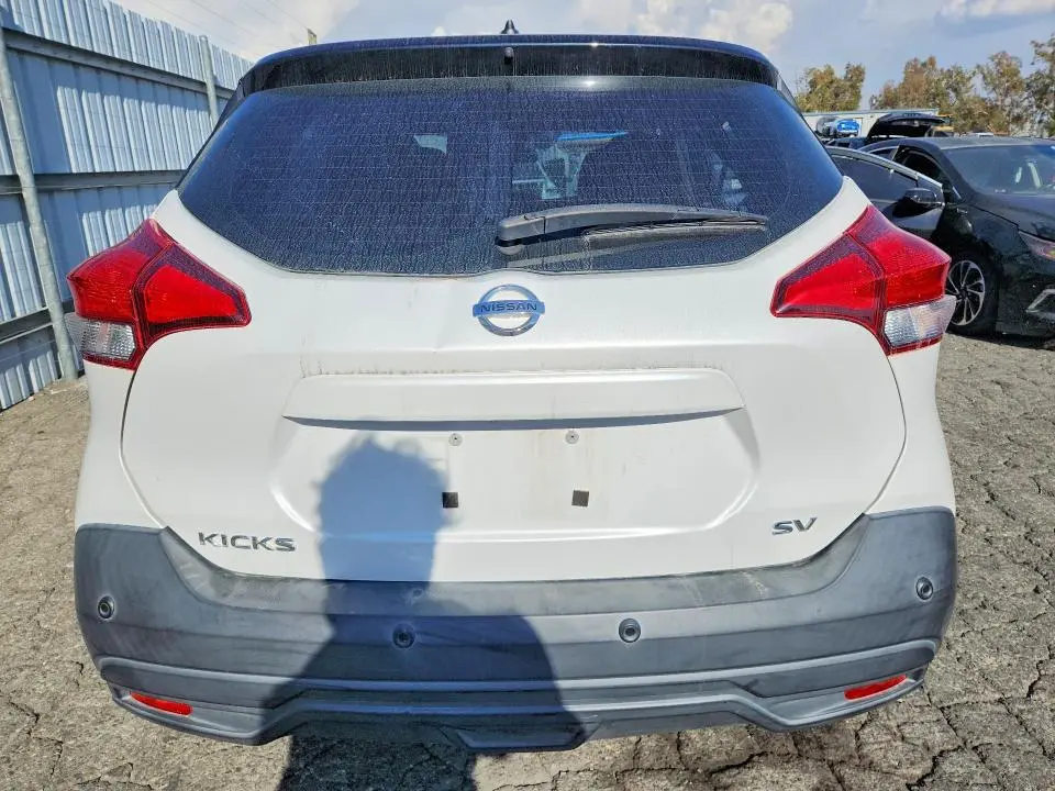 2020 NISSAN KICKS SV  