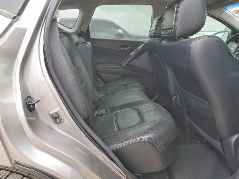 2011 NISSAN MURANO S  