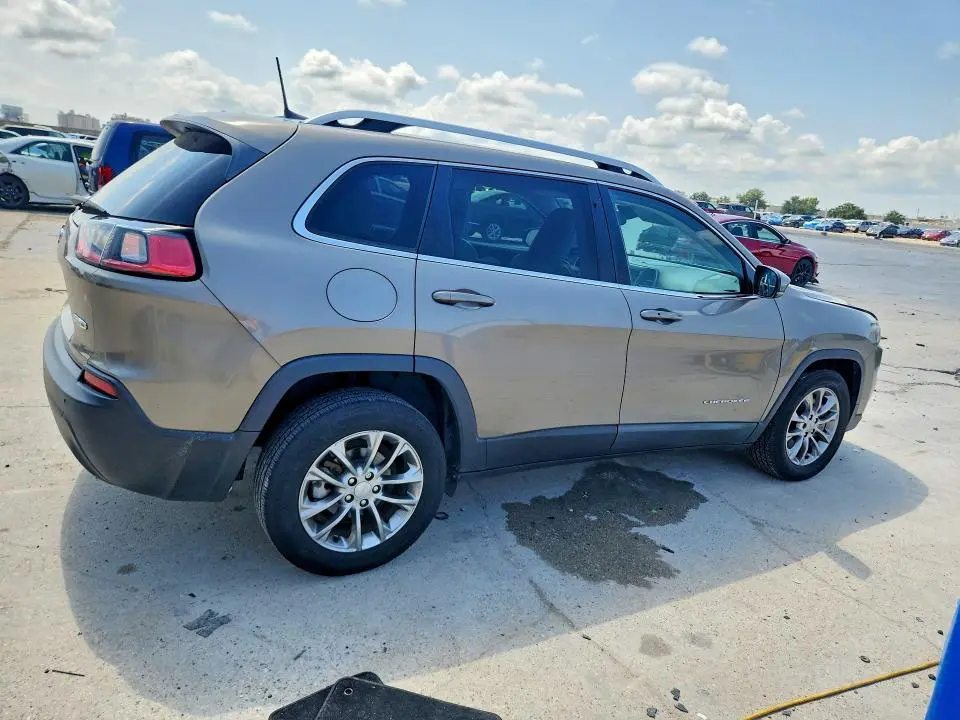 2021 JEEP CHEROKEE LATITUDE PLUS  