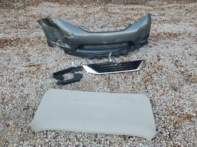 2013 TOYOTA SIENNA LE  